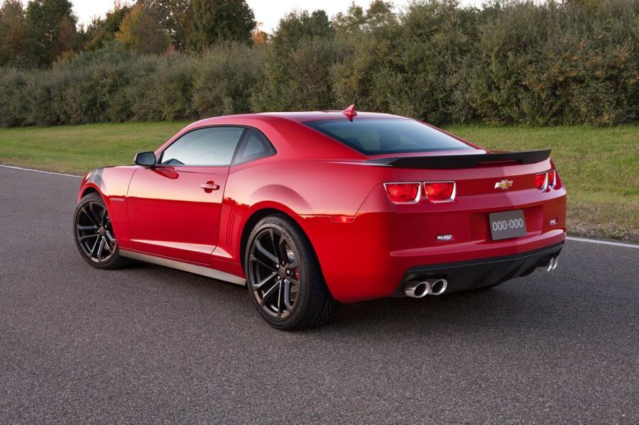  Chevrolet Camaro 1LE Concept 2011 года  (фото 13 из 19)